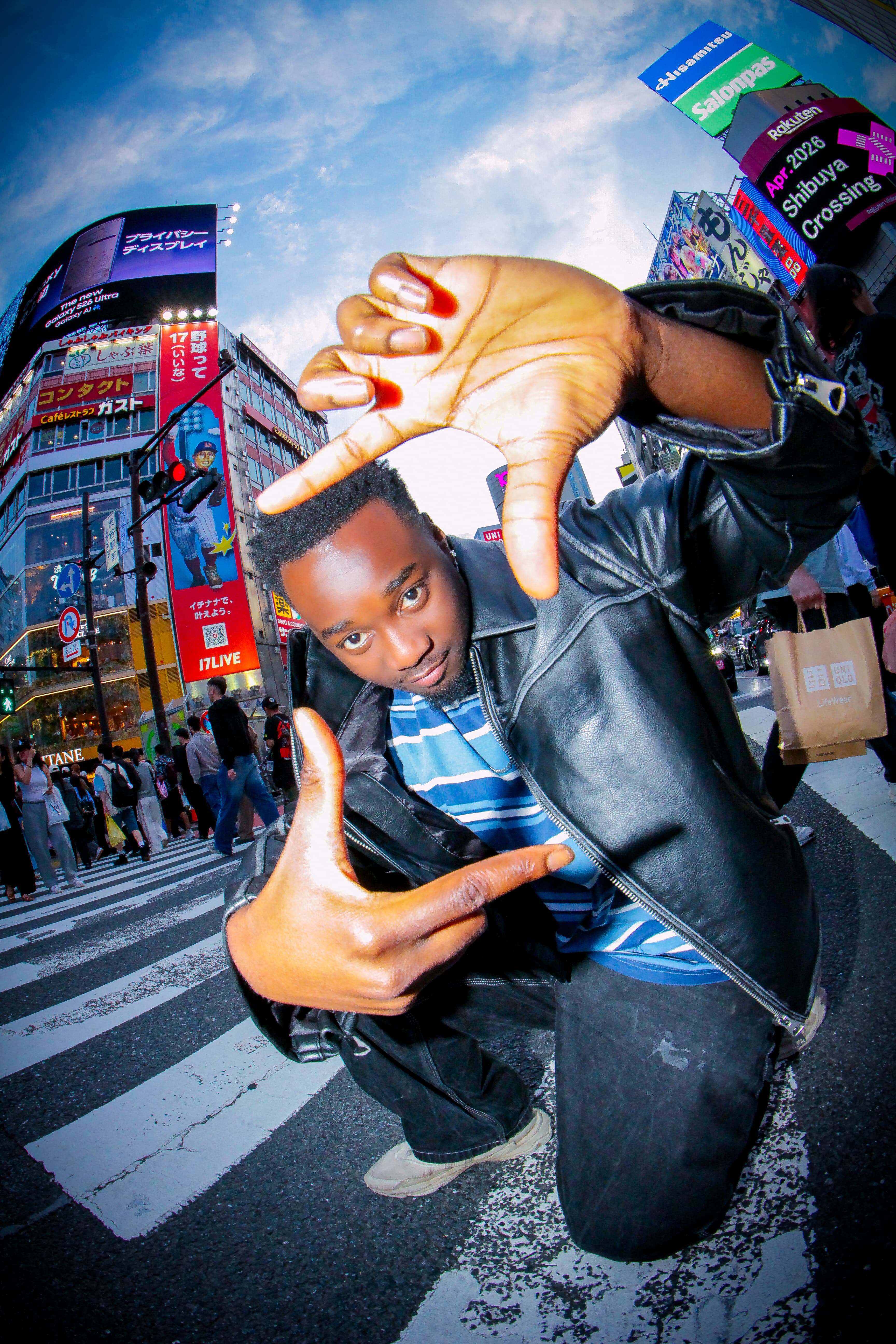 Cinematic Tokyo photoshoot reel — Shibuya Crossing editorial portrait